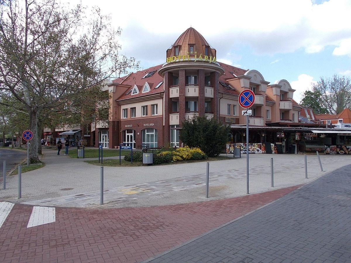 Fűrdő Straße und Mátyás király Promenade Ecke, 2025 Hajdúszoboszló